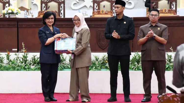 WTP sejak 2014, Pemprov Kalteng Serahkan Raperda Pertanggungjawaban APBD 2025