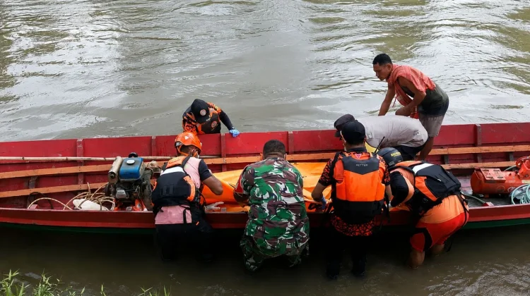 Pemuda di Lamdau Ditemukan Mengapung 3 Km dari Lokasi Tenggelam oleh Tim SAR