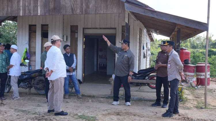 Safari Jumat, Bupati Shalhuddin Tekankan Percepatan Pengerjaan Infrastruktur