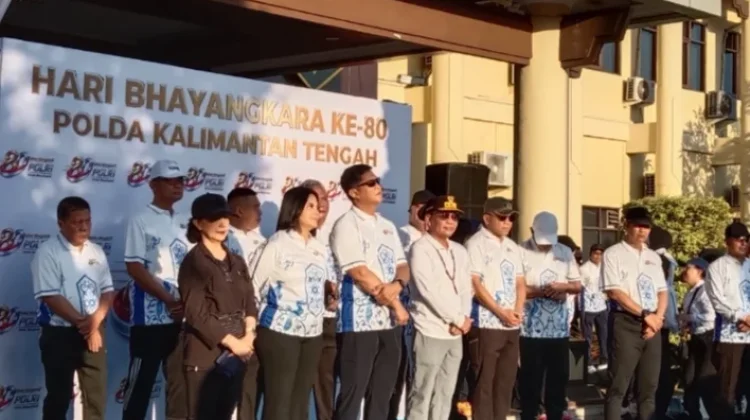 Fun Bike dan Jalan Sehat HUT ke-80 Bhayangkara di Mapolda Kalteng Meriah