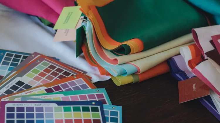 Pemilihan Bahan dan Warna di Industri Tekstil Sangat Penting