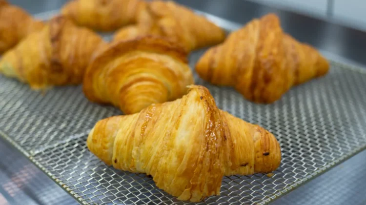 Croissant, Roti Berlapis Khas Prancis