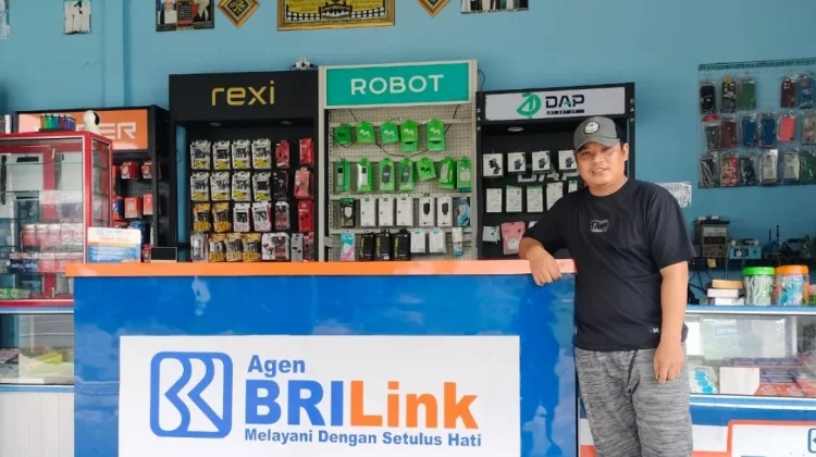 Kisah Agen BRILink Terkepung Sawit dan Sinyal yang Terjepit