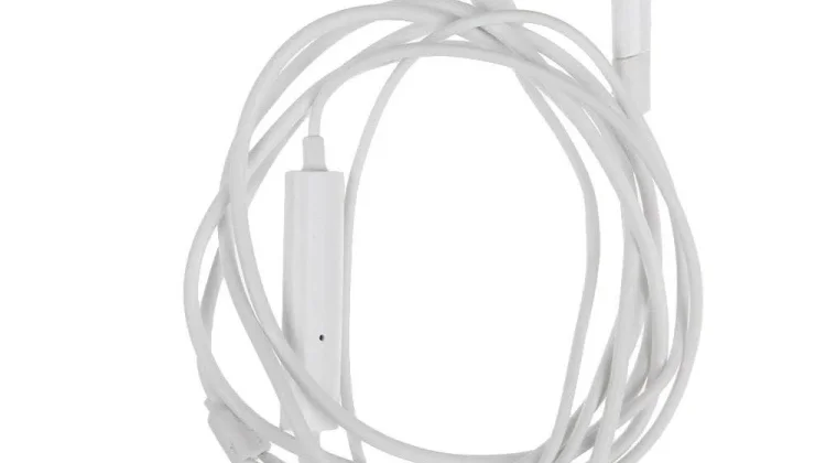 Earphone Kotor Picu Infeksi Telinga