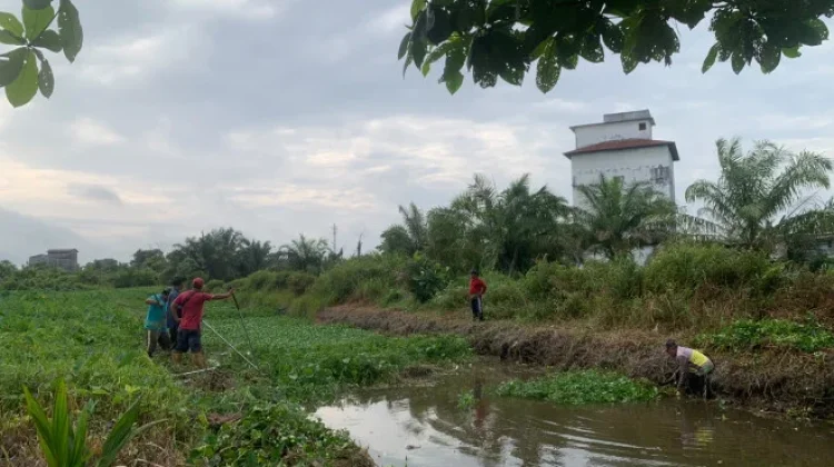 Perkuat Kamtibmas, Satpol PP Kobar Latih Anggota Satlinmas se-Arut Selatan