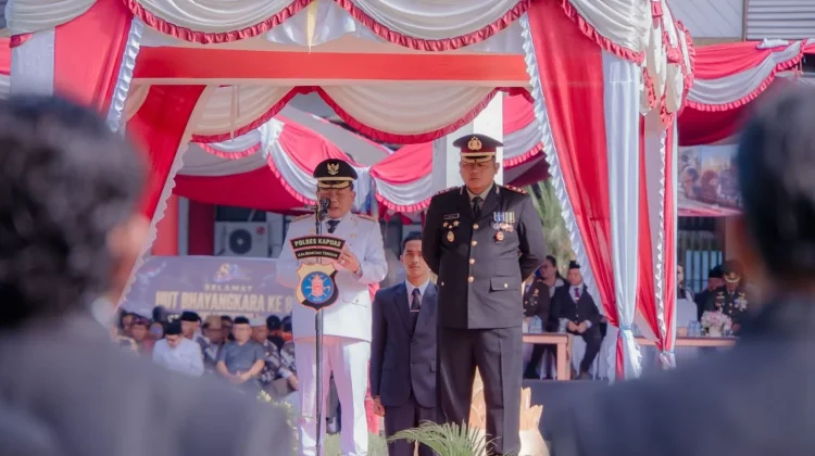 Bupati Kapuas Pimpin Upacara Peringatan ke-80 Hari Bhayangkara