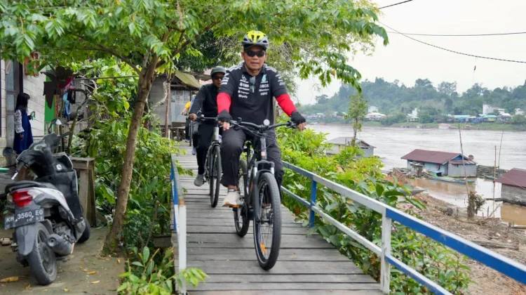 Budayakan Hidup Sehat, Bupati Barito Utara Pimpin Senam dan Gowes Bareng