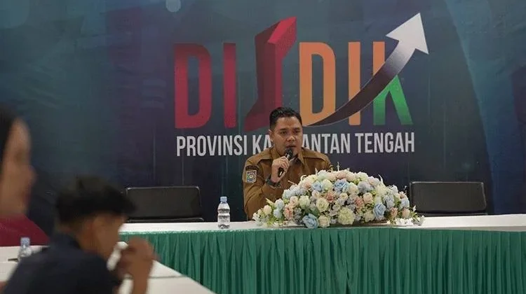 Revitalisasi Sekolah Kalteng Berbasis Data Digital
