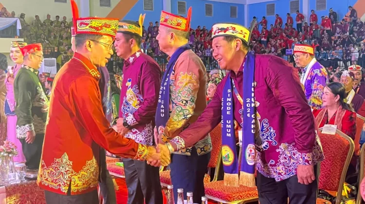 Wakil Bupati Barito Utara Hadiri  Sinode Umum GKE di Puruk Cahu