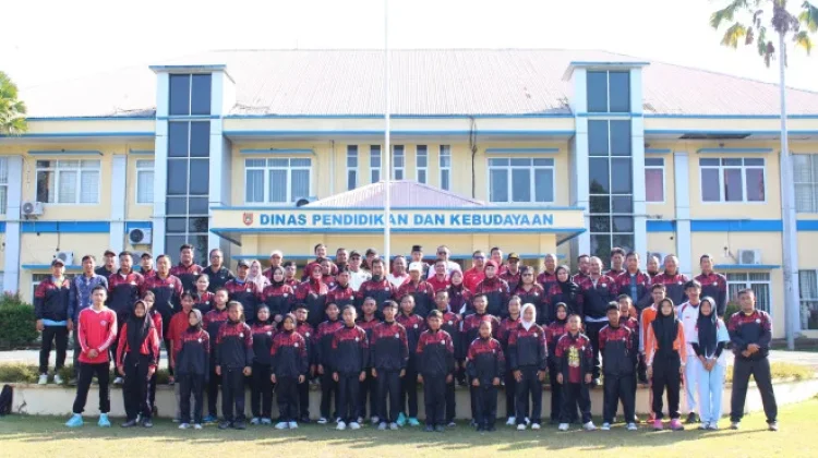 Bidik Prestasi, Disdikbud Kobar Lepas Kontingen O2SN ke Tingkat Provinsi
