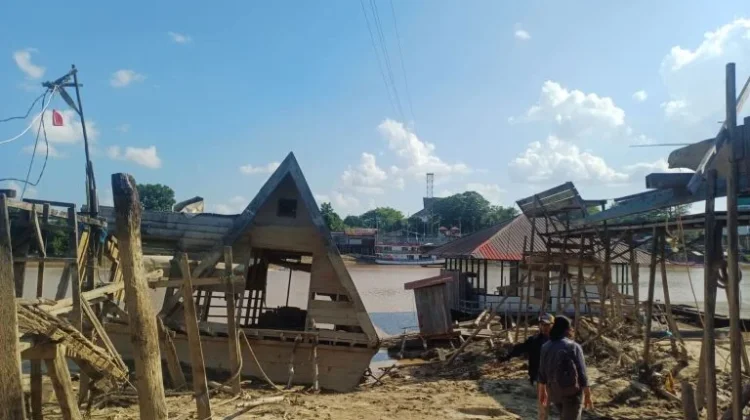 Satpol PP Palangka Raya Intensifkan Pengawasan Sekitar Sungai Kahayan