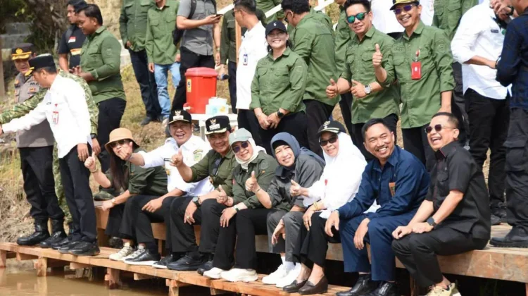 Restocking Benih Ikan dan Gerakan Pangan Murah Semarakkan Hari Jadi Barito Utara