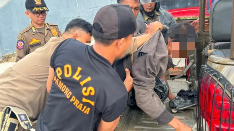 Resahkan Warga Pelingkau, Satpol PP Kobar Evakuasi ODGJ ke Rumah Singgah