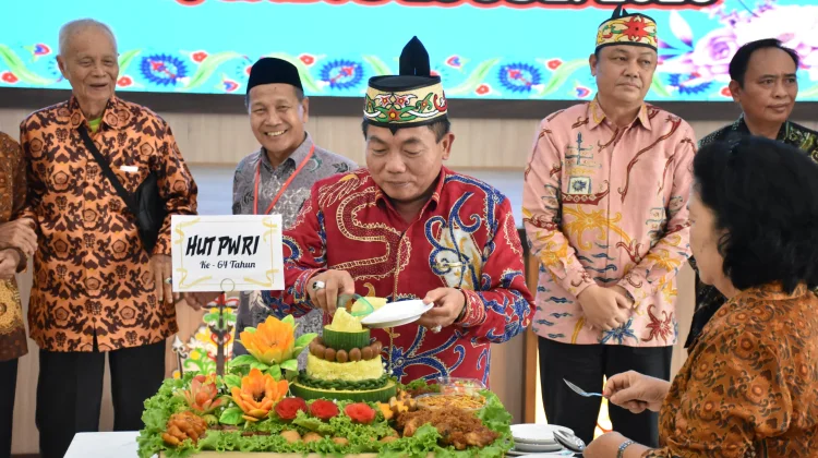 Bupati Kapuas Hadiri Peringatan HUT ke-64 PWRI