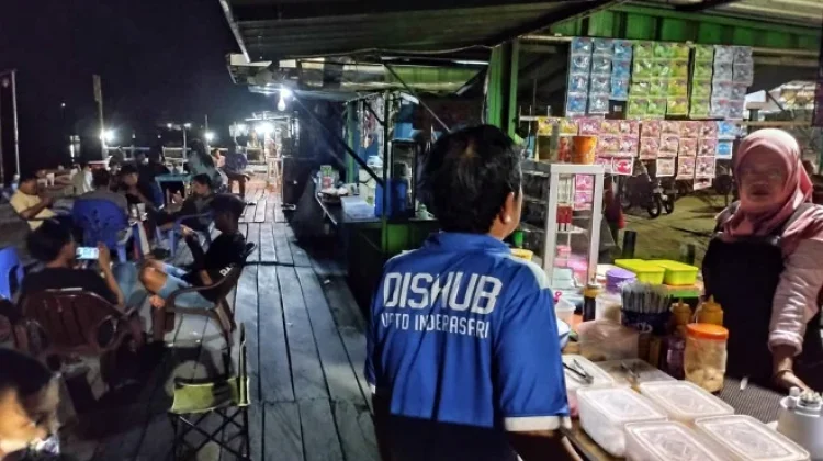 Kadishub Kobar Pantau UMKM Dermaga Indra Sari demi Tertib dan PAD