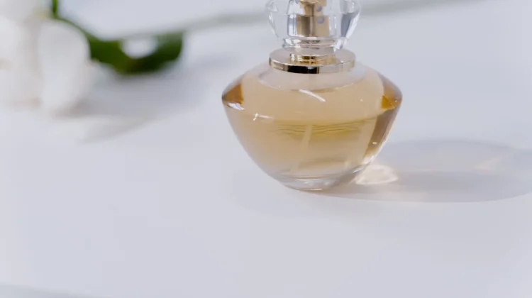 Mengapa Aroma Parfum Bisa Berubah setelah Beberapa Jam