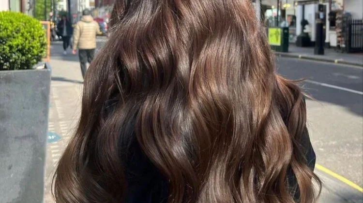 Mewarnai Rambut Tingkatkan Percaya Diri