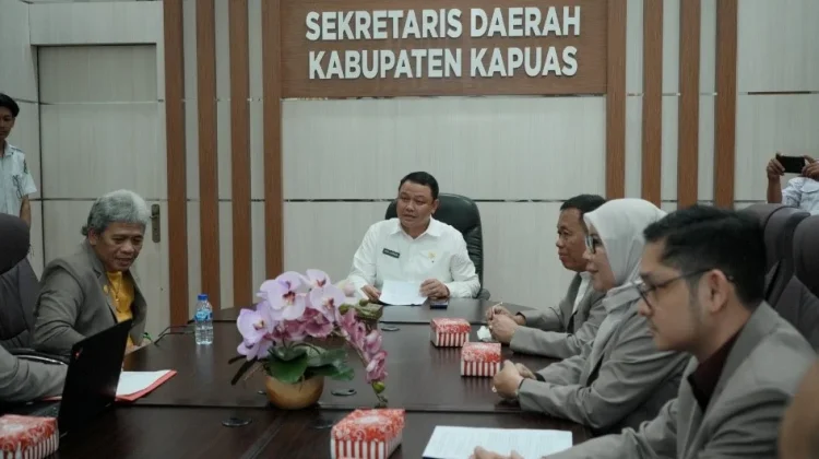Sekda Kapuas Pimpin Rakor Permohonan Pinjam Pakai Gedung Akademi Keperawatan