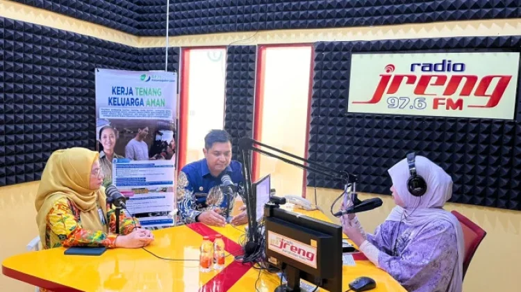 Gebrakan Disdukcapil Kobar, Gandeng BPJS Gelar Podcast Edukasi Warga