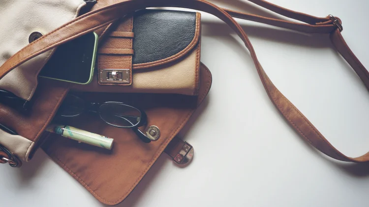 Jangan Asal Memasukkan Barang ke dalam Tas, Ini Tips Menatanya
