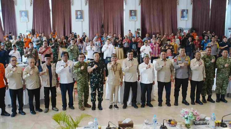 Menko Polkam Kunjungan Kerja ke Kapuas, Perkuat Sinergi Penanganan Karhutla