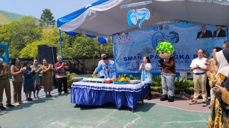 HUT Ke-67 SMAN 1 Palangka Raya Jadi Momentum Perkuat Karakter dan Daya Saing Siswa