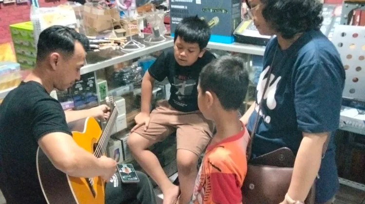 Tips Pilih Gitar untuk Pemula