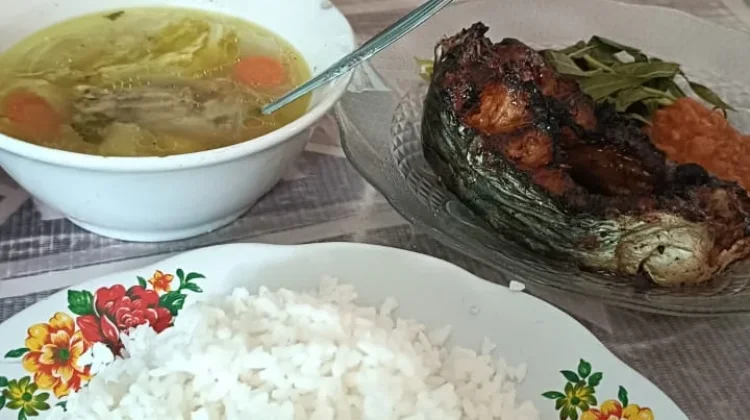 Menu Makan Siang Perlu Bervariasi untuk Menjaga Kesehatan Tubuh