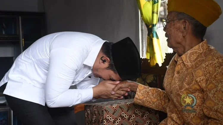 Bupati Pulang Pisau Anjangsana ke Veteran Pejuang Kemerdekaan