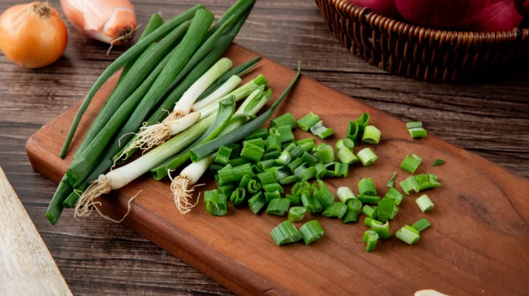 Daun Bawang Jadi Pelengkap Penting Berbagai Hidangan