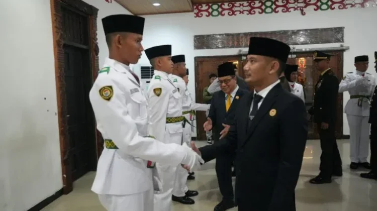 Wali Kota Palangka Raya Kukuhkan Paskibraka 2026