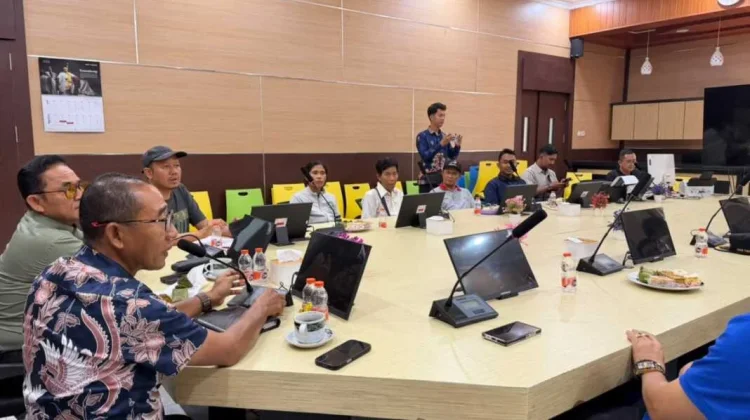 Pemko Palangka Raya Mencari Solusi Masalah Panjangnya Antrean BBM