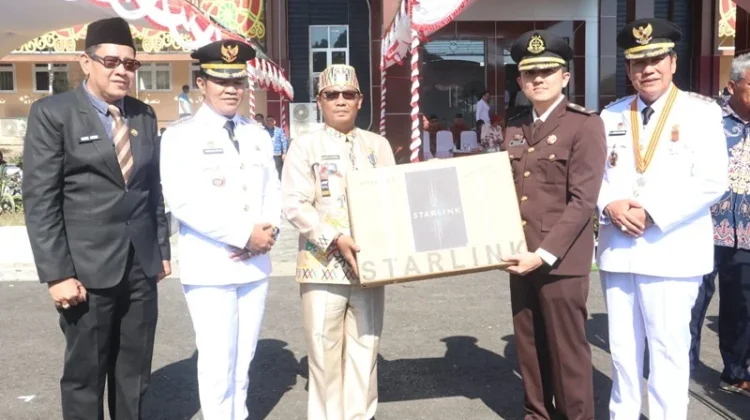 Pemkab Pulang Pisau Terima 87 Perangkat Starlink Bantuan Provinsi Kalteng