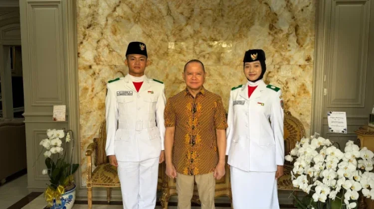 2 Paskibraka Asal Kobar Temui Menteri P2MI Mukhtarudin di Jakarta
