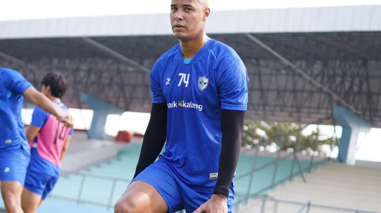 Isenmulang Kalteng FC Jalani Latihan Perdana di Stadion Tuah Pahoe