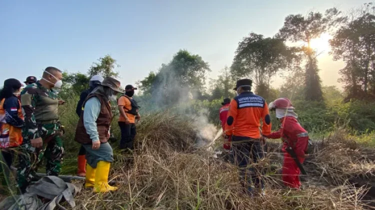 Bupati Kobar Tinjau Penanganan Karhutla di Tanjung Terantang dan Kumpai Batu Atas