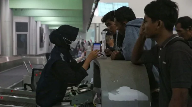 Kabut Asap Hambat Penerbangan di Bandara Tjilik Riwut Palangka Raya