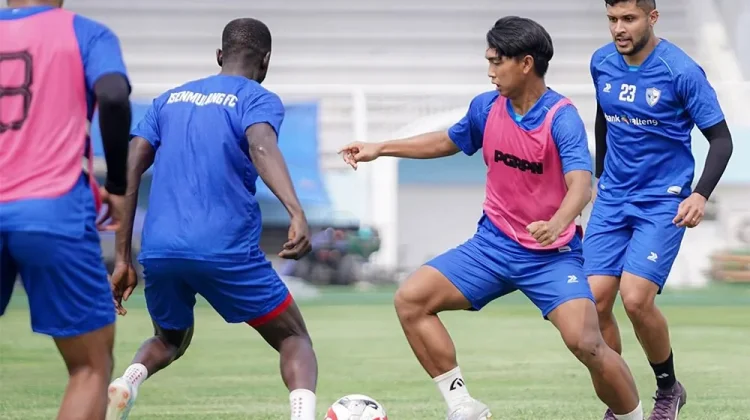 Arema FC vs Isenmulang Kalteng FC: Mundari Karya Patok Target Curi Poin