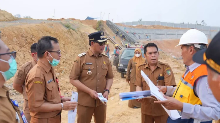 Bupati Shalahuddin Tinjau Rencana Pelebaran Jalan dan Proyek Strategis