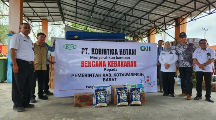 PT Korintiga Hutani Salurkan Bantuan Kemanusiaan untuk Korban Kebakaran di Kobar