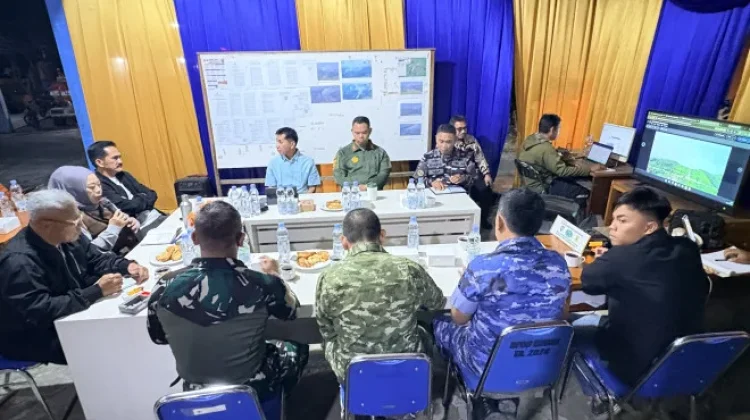 Bupati Kobar Gelar Rapat Perkuat Koordinasi Penanganan Karhutla