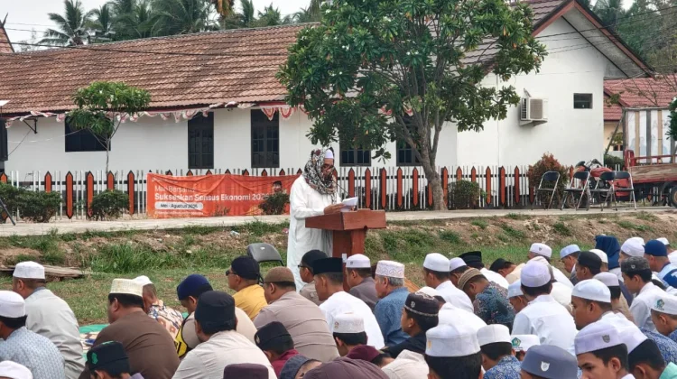 Warga Pulau Hanaut Gelar Sholat Istisqa Mohon Hujan