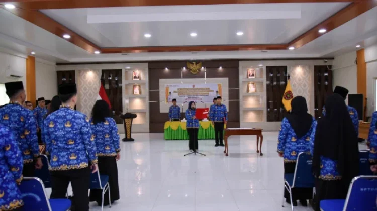 Serahkan SK 107 PNS, Bupati Kobar Wanti-Wanti Bahaya Narkoba & Judol