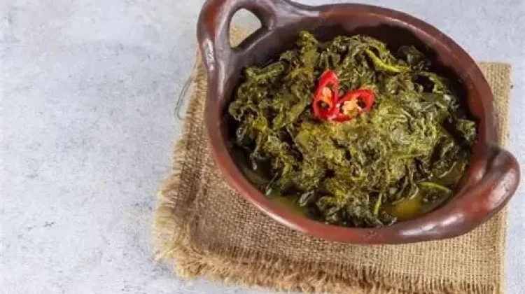 Gulai Daun Singkong Lauk Sederhana yang Mengenyangkan