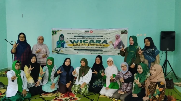 Kampung Dongeng Dorong Ibu-Ibu DPW PPP Percaya Diri Berbicara