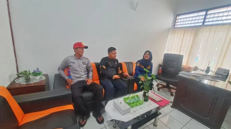 Damkar Kobar Terima Kunjungan Damkar Sampit, Perkuat Sinergi dan Koordinasi