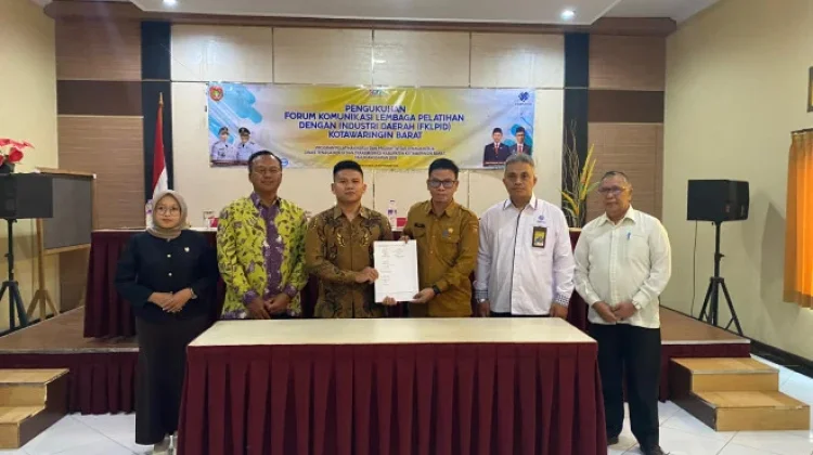 Disnakertrans Kobar Kukuhkan FKLPID 2026-2029 Demi Vokasi Siap Kerja
