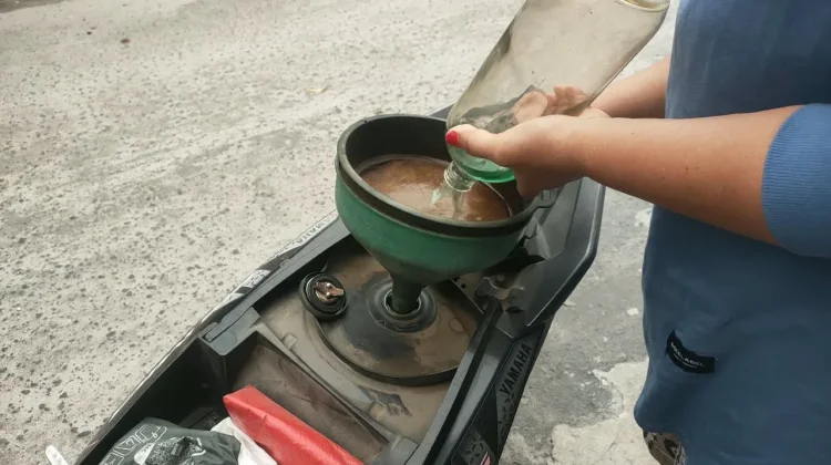 Harga Pertalite Eceran di Palangka Raya Tembus Rp15 Ribu Per Botol Kaca