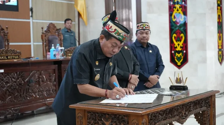 Ketok Palu, DPRD Kapuas Setujui Raperda Perubahan APBD TA 2026