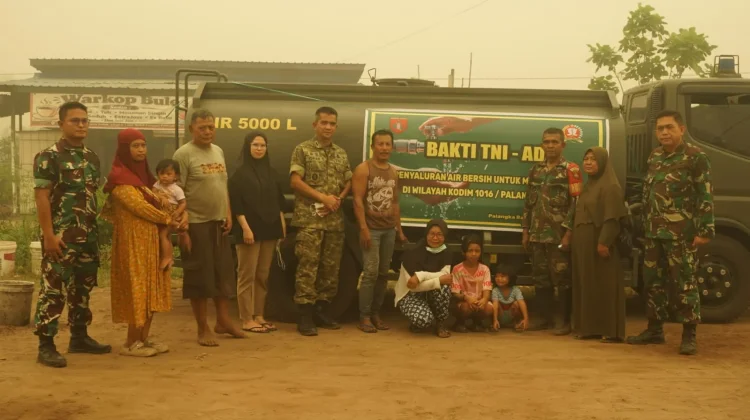 Bantu Warga Bukit Tunggal, Kodim 1016/Plk Salurkan Bantuan Air Bersih